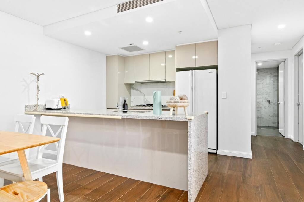 Four Bedroom Apartment With Facilities In Olympic Park Sidney Exterior foto