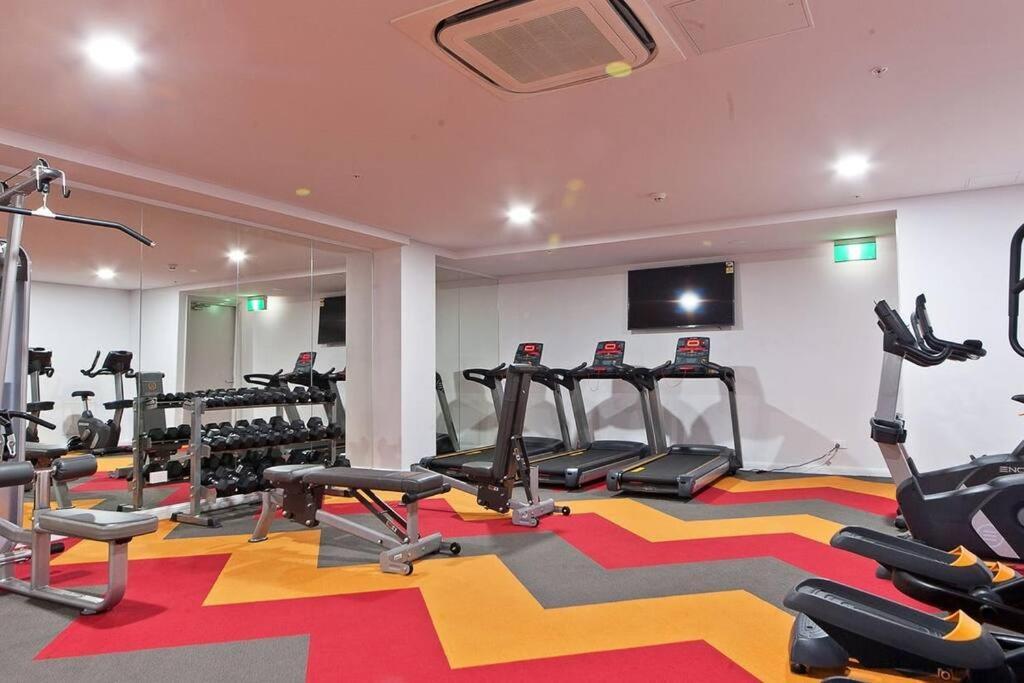 Four Bedroom Apartment With Facilities In Olympic Park Sidney Exterior foto