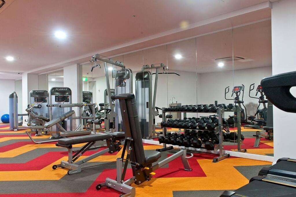 Four Bedroom Apartment With Facilities In Olympic Park Sidney Exterior foto