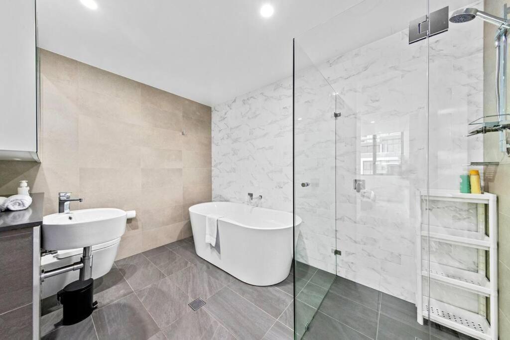 Four Bedroom Apartment With Facilities In Olympic Park Sidney Exterior foto
